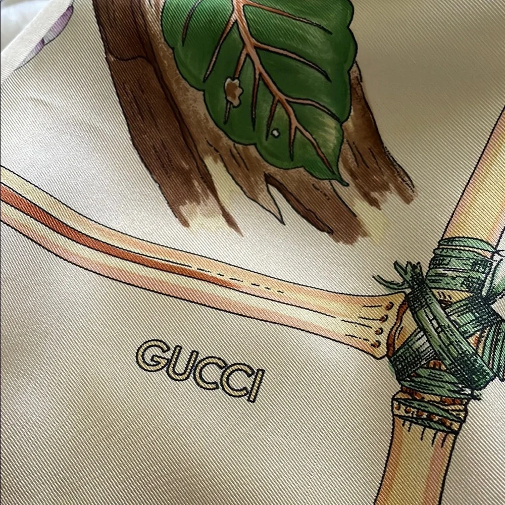 Vintage Gucci Silk Scarf with Tiger Print - Picture 2 of 5